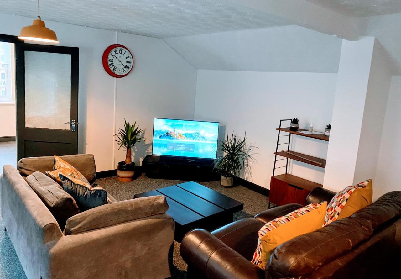 Gorgeous Town Center 3 Bedroom Self Contained Apartment For 1-5 People Гаррогейт Екстер'єр фото