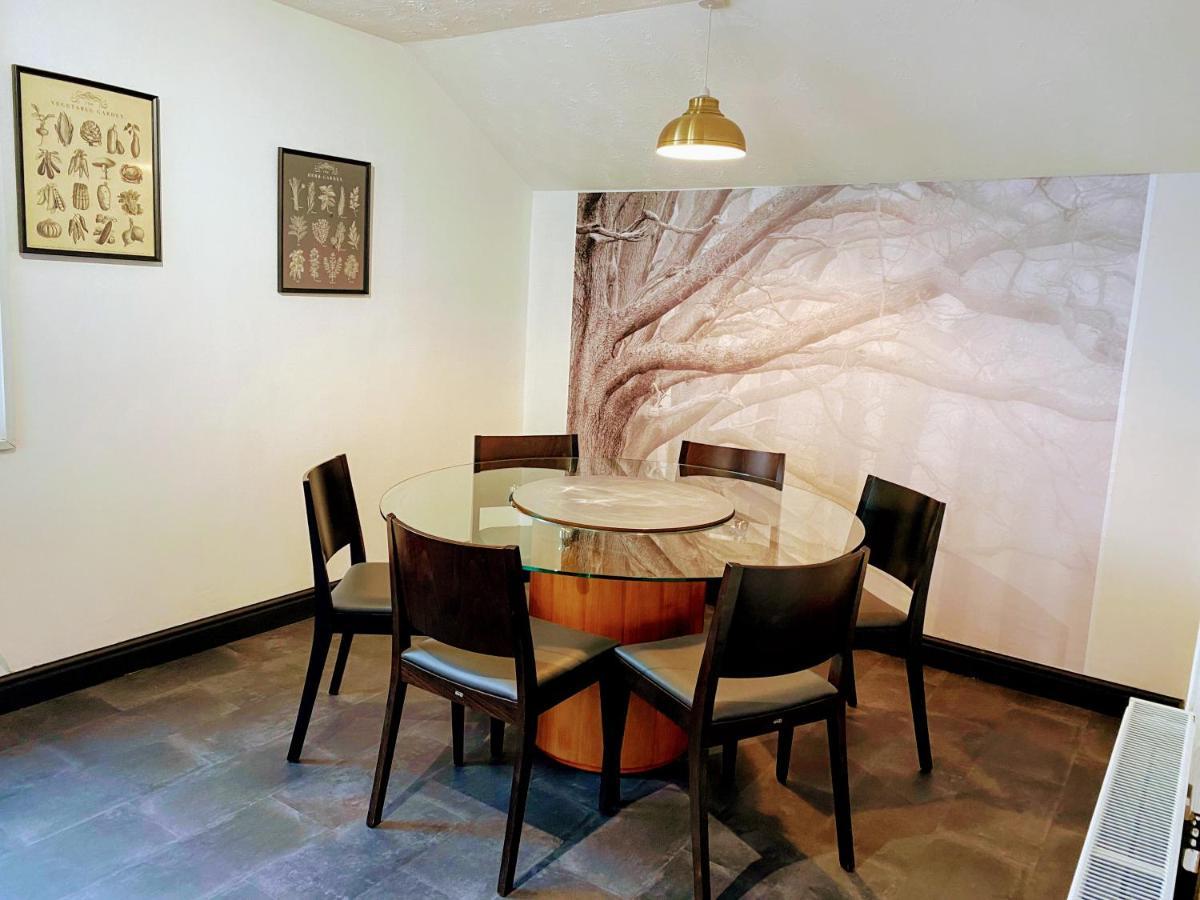 Gorgeous Town Center 3 Bedroom Self Contained Apartment For 1-5 People Гаррогейт Екстер'єр фото